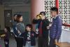 Visitors are having fun in using VR headsets to view the School Contour Wall Painting. 