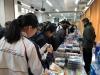 Many students participated in the book fair actively.