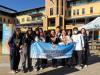 Teachers and students took a photo with the international students from the University of New South Wales who came to meet us.
