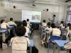 The teacher introduced the background of the wonders of Zero-G space science and national tech strength.